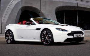 Aston Martin V12 Vantage Roadster